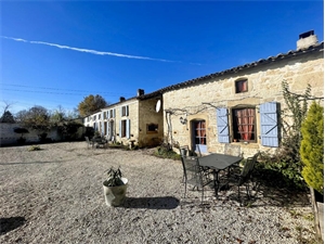 propriete à la vente -   17510  NERE, surface 511 m2 vente propriete - UBI479330111